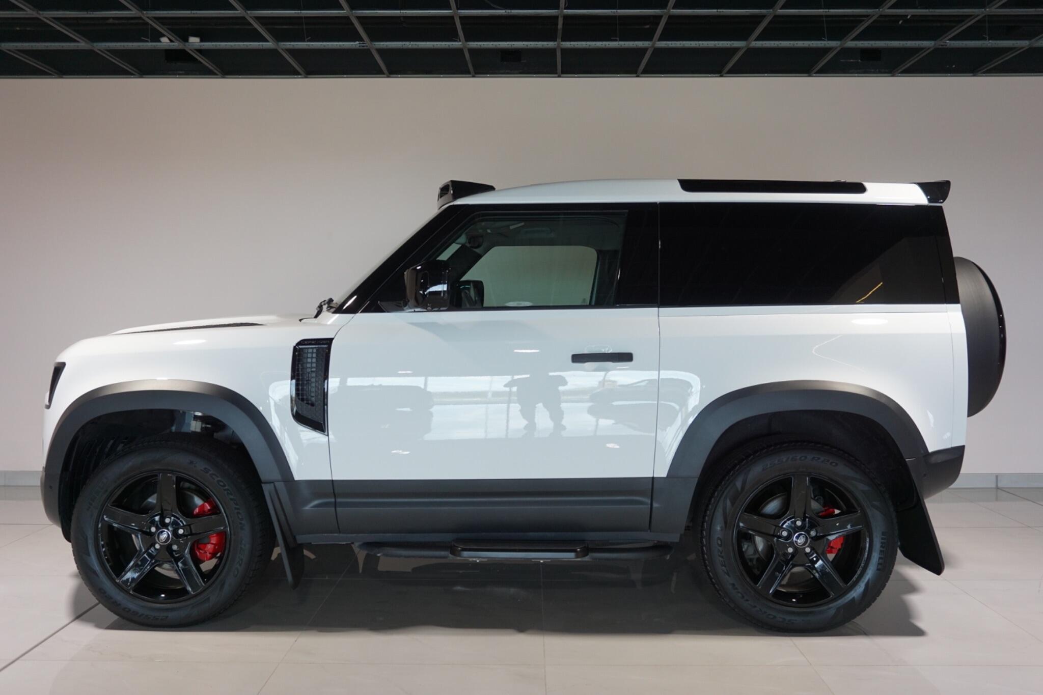 Land Rover Defender 90 3.0 D250 MHEV Hard Top SUV 3dr Diesel Auto 4WD SWB Euro 6 (s/s) (250 ps)
